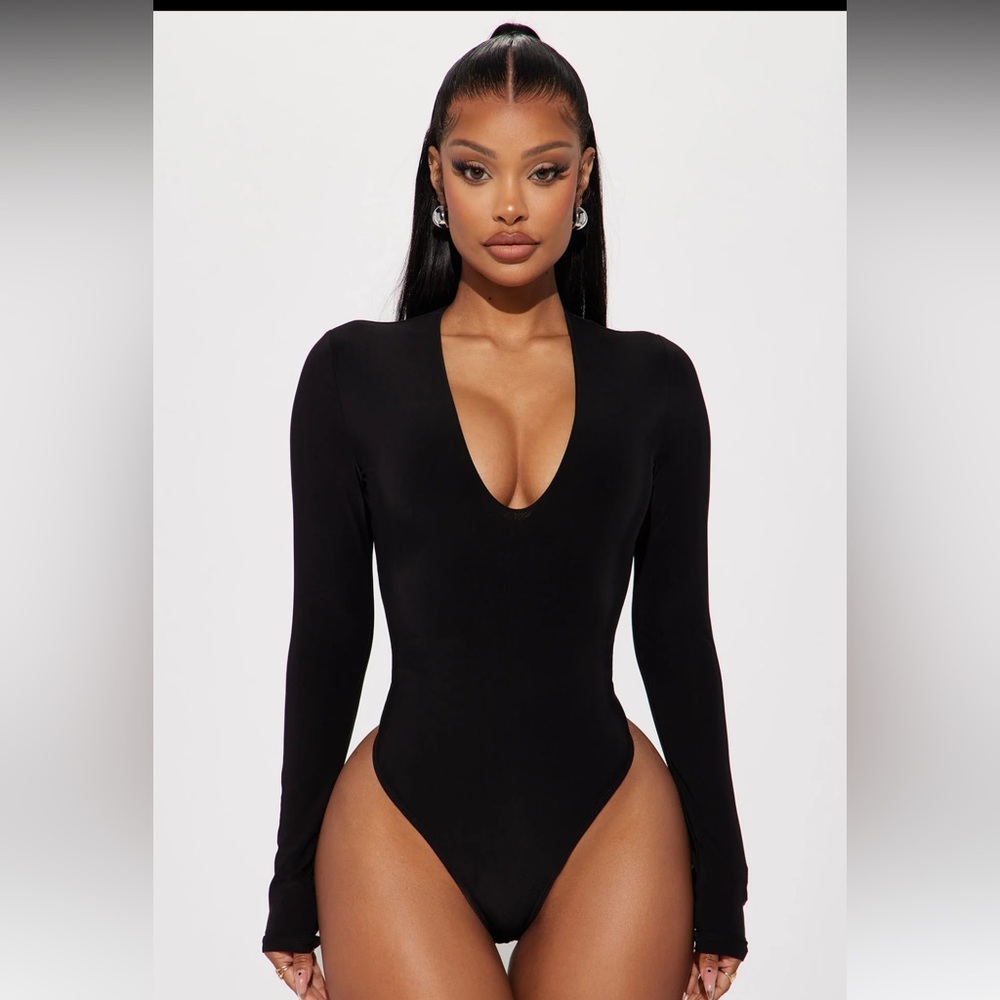 NWT Fashion Nova Take The Plunge Lined Long Sleeve Bodysuit Black Size XS